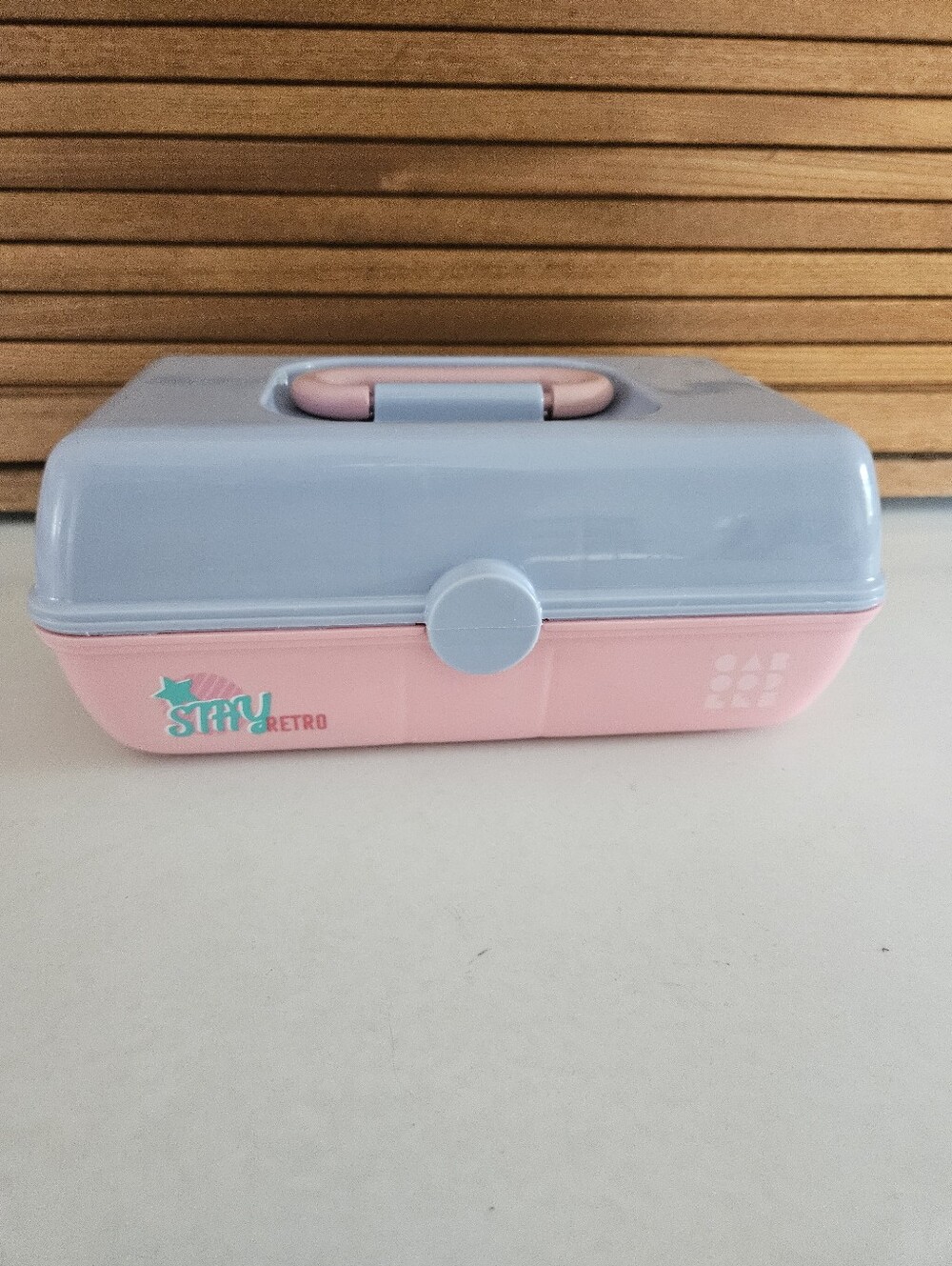 Pretty In Petite "Stay Retro" Caboodles Makeup Case
